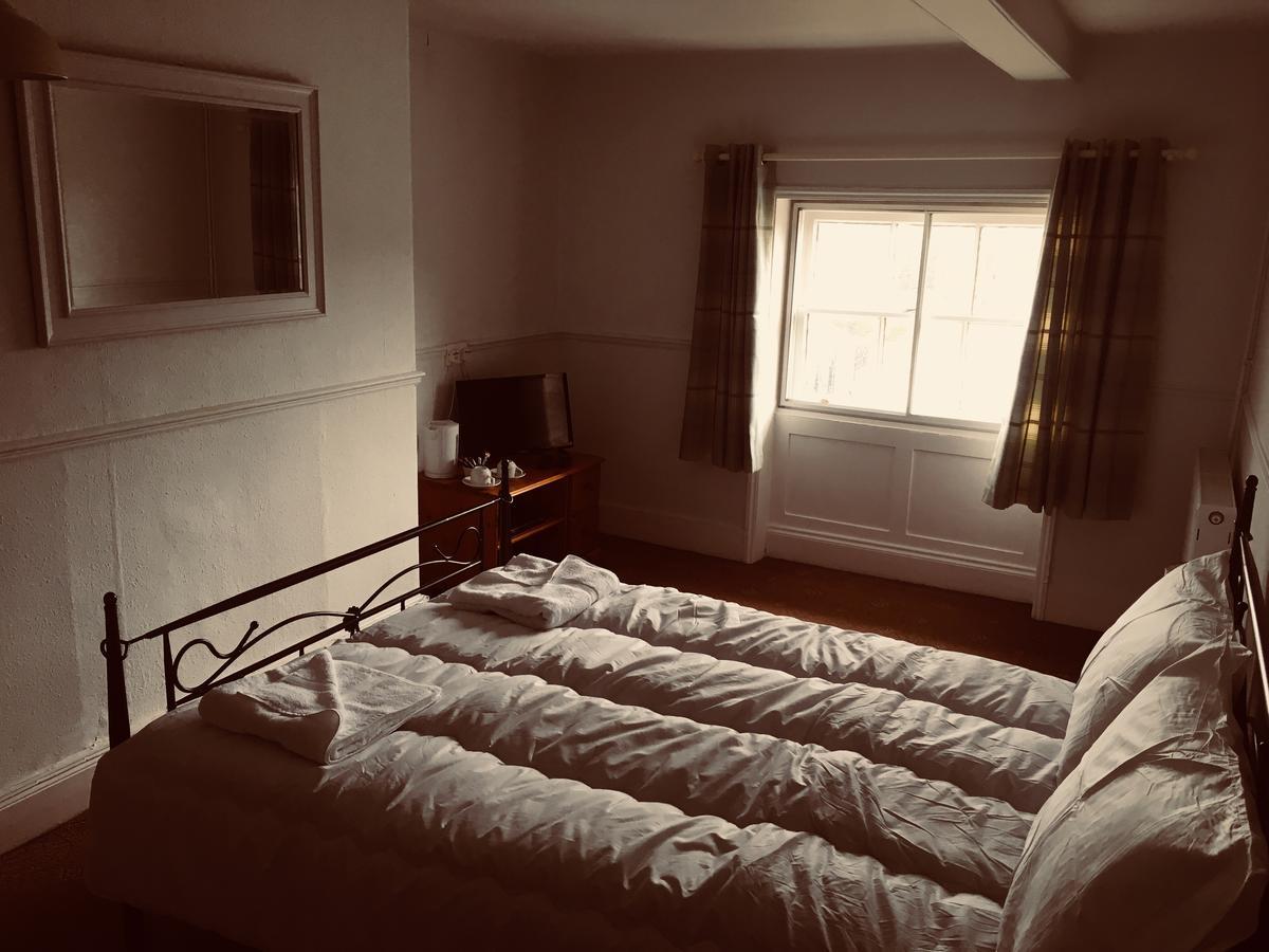 The Cross Keys Hotel Llanymynech Eksteriør billede